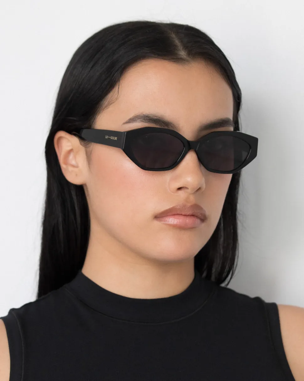 Lu Goldie 'Eliana' Sunglasses - Black Flash Sale