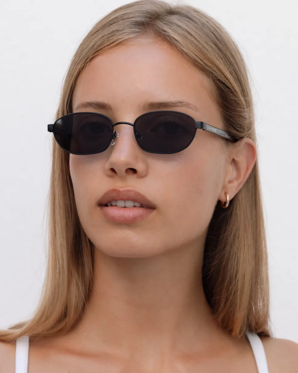 Lu Goldie 'Lara' Sunglasses - Black Best