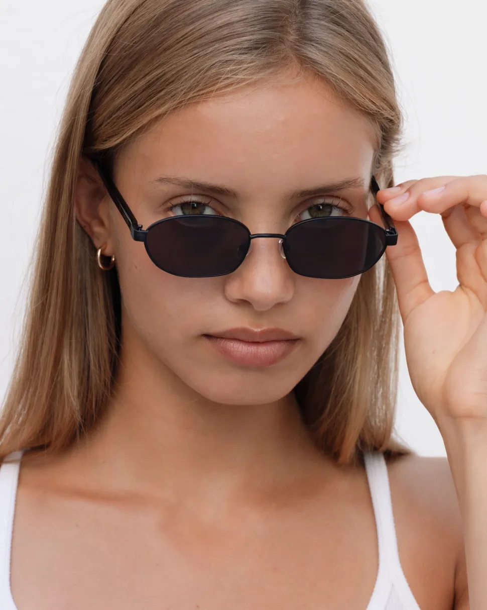 Lu Goldie 'Lara' Sunglasses - Black Best