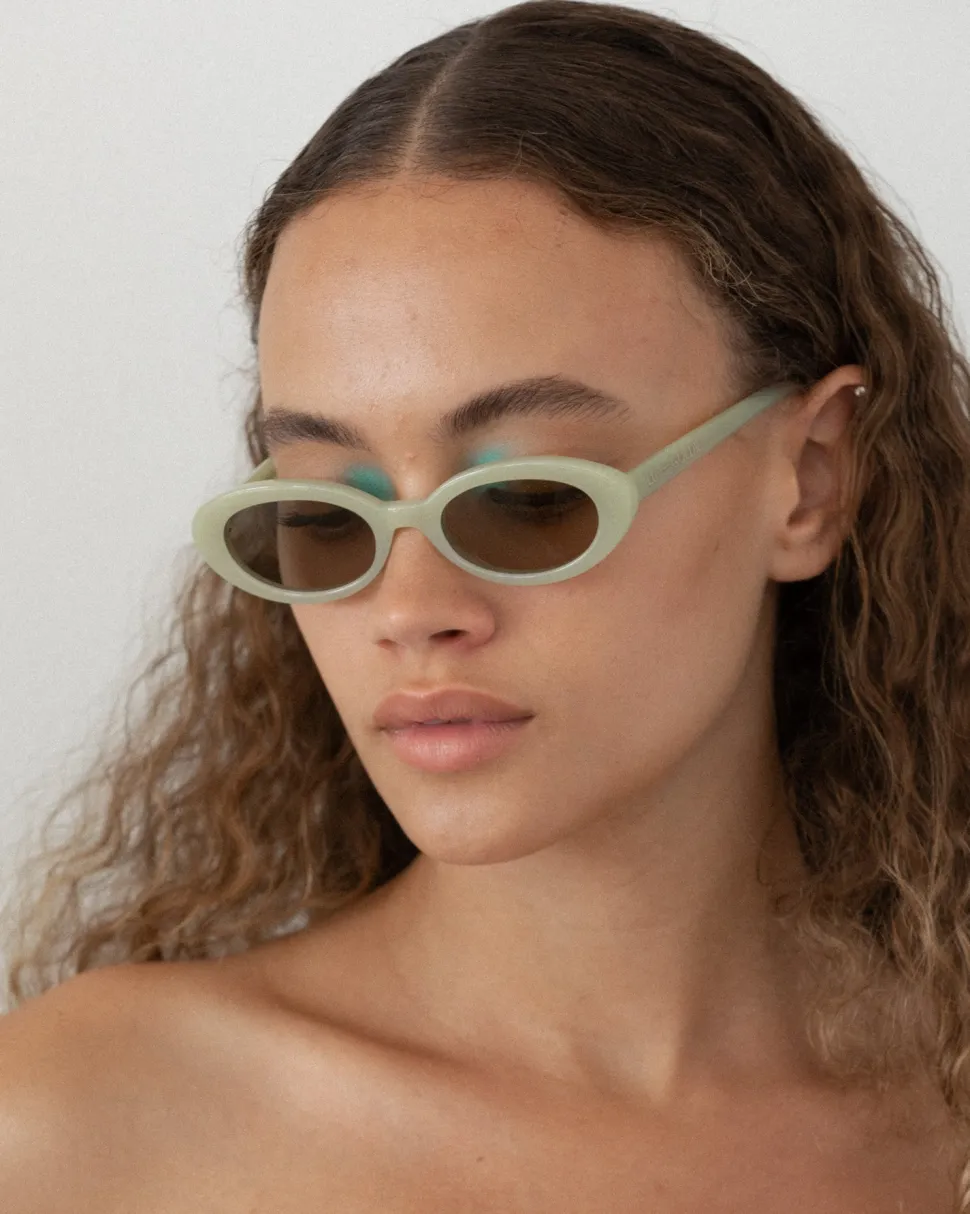 Lu Goldie 'Sylvie' Sunglasses - Matcha Sale