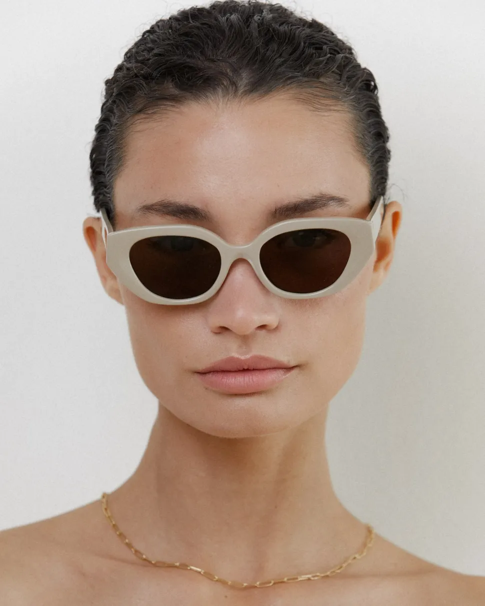 Velvet Canyon 'Le Chat' Sunglasses - Fawn Online